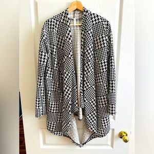 Houndstooth Asymmetrical Hem Open Front Cardigan- Medium